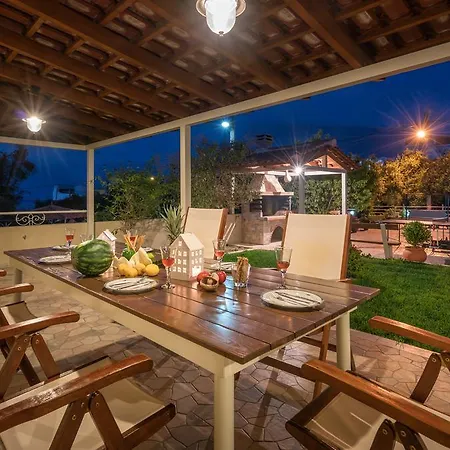 Fiorentinos Villa