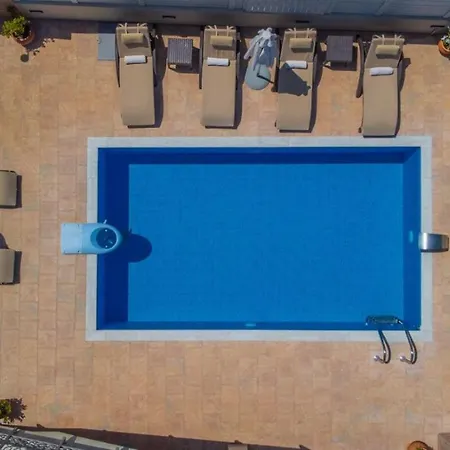 Willa Fiorentinos Tragaki