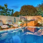 Fiorentinos Villa