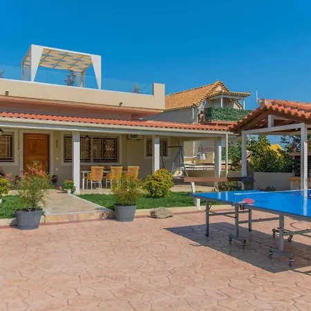 Fiorentinos Villa *